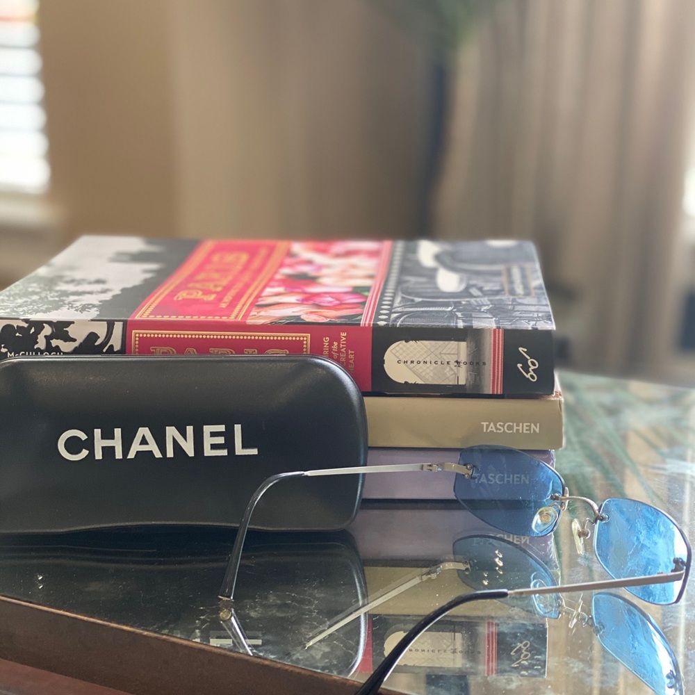 SOLD Vintage Chanel Sunglasses - Picture 4 of 6
